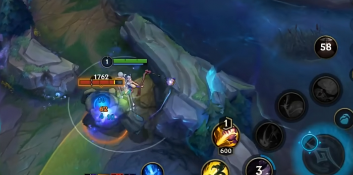 英雄联盟手游怎么玩莉莉娅1