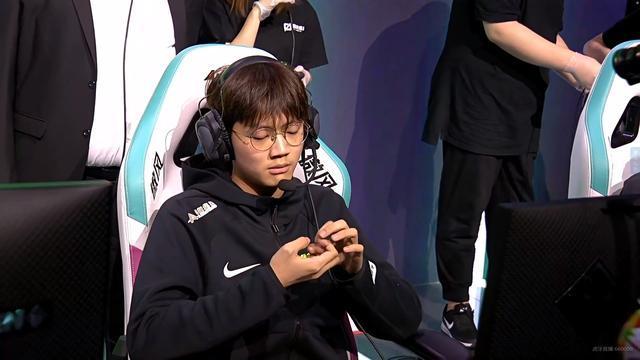 lol英雄联盟乐言卡bug怎么使用1